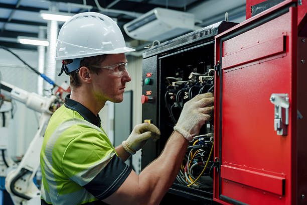 24/7 Emergency Electrical Repair experts in San Castle, FL